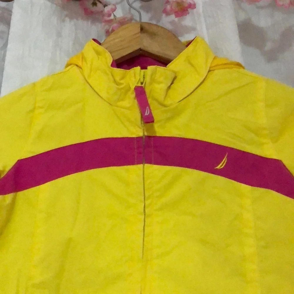 🌸NAUTICA Beautiful girls raincoat GUC size S(4)